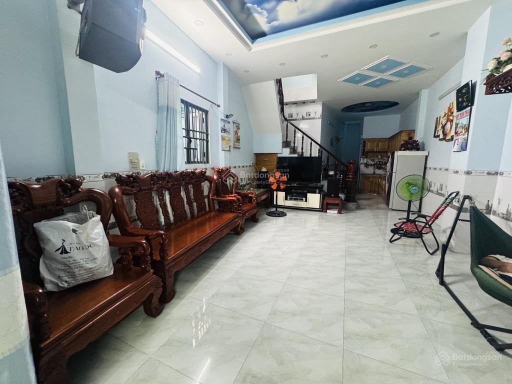 Nhà bán Đ. Vườn Lài, gần Q. Tân Bình - Hẻm xe hơi - 3 tầng BTCT - giá chỉ 6.x tỷ