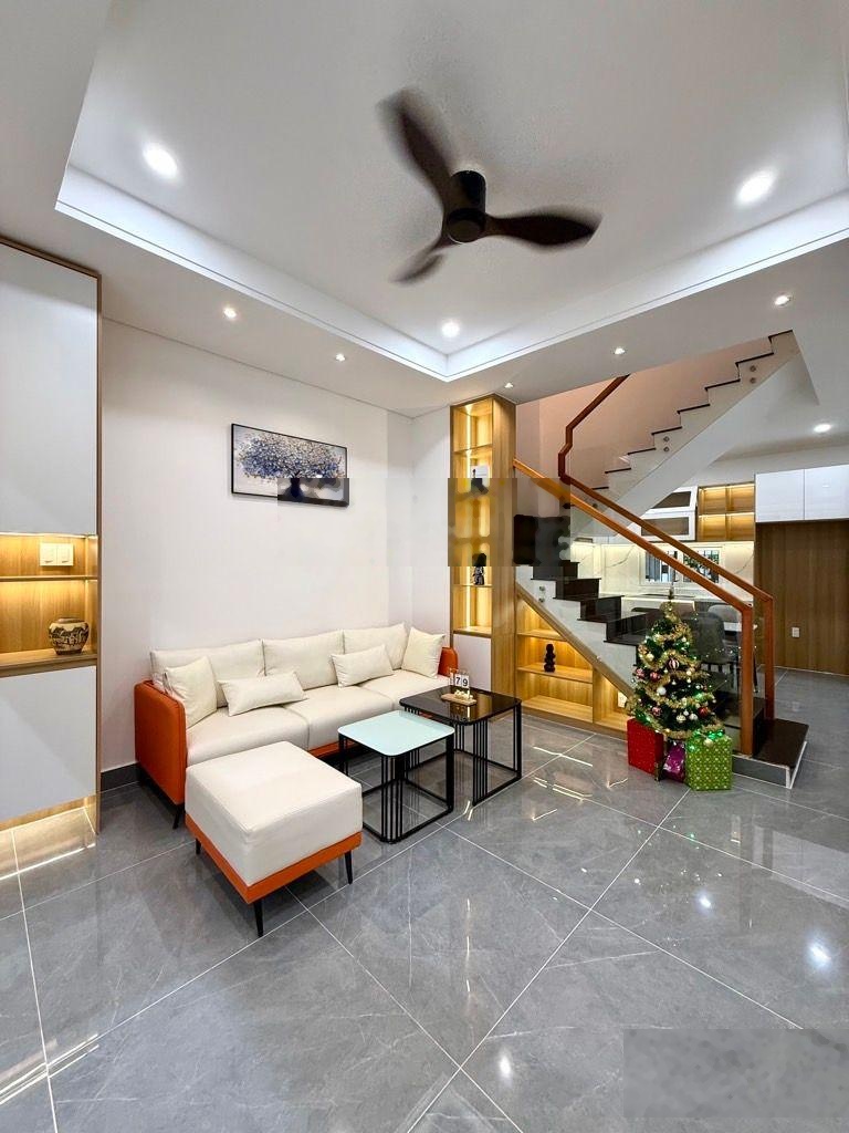 Cô Bắc - 4 tầng BTCT - 4PN 5WC full nội thất xịn - DT 44m2 (4.5x10) nở hậu 6.8m - chỉ 8.99 tỷ