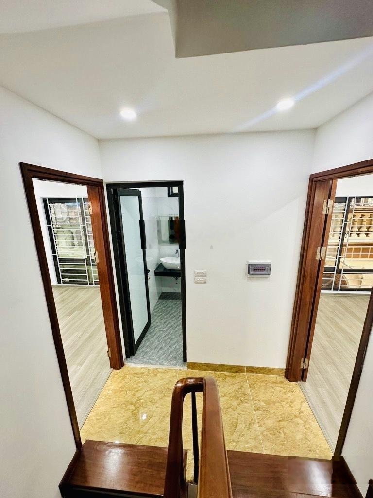 Bán nhà 5 tầng gần mặt phố - ô tô - full nội thất - ở ngay đón tết - dt 54m . giá bán 11.85 tỷ