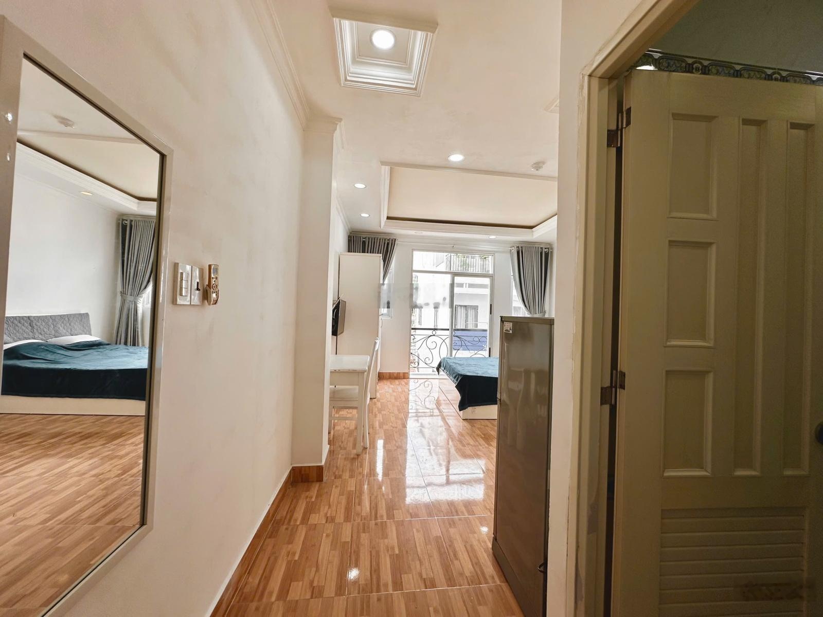 Cho thuê phòng quận 10 gần ĐH Bách Khoa, UEH, Vạn Hạnh Mall có ban công, thang máy, hầm xe