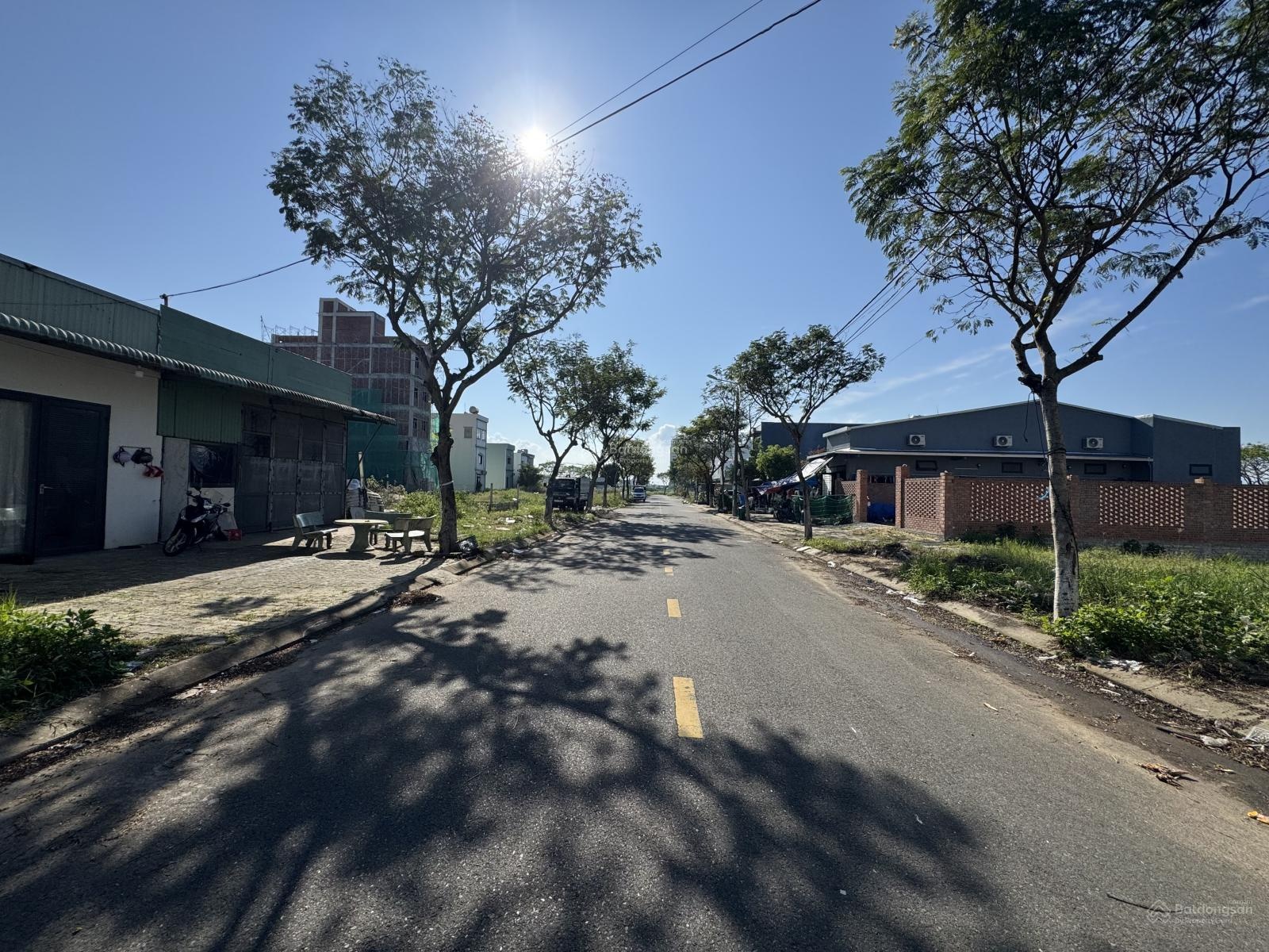 Chính chủ bán lô đất đường Phan Tòng thông Trường Sa