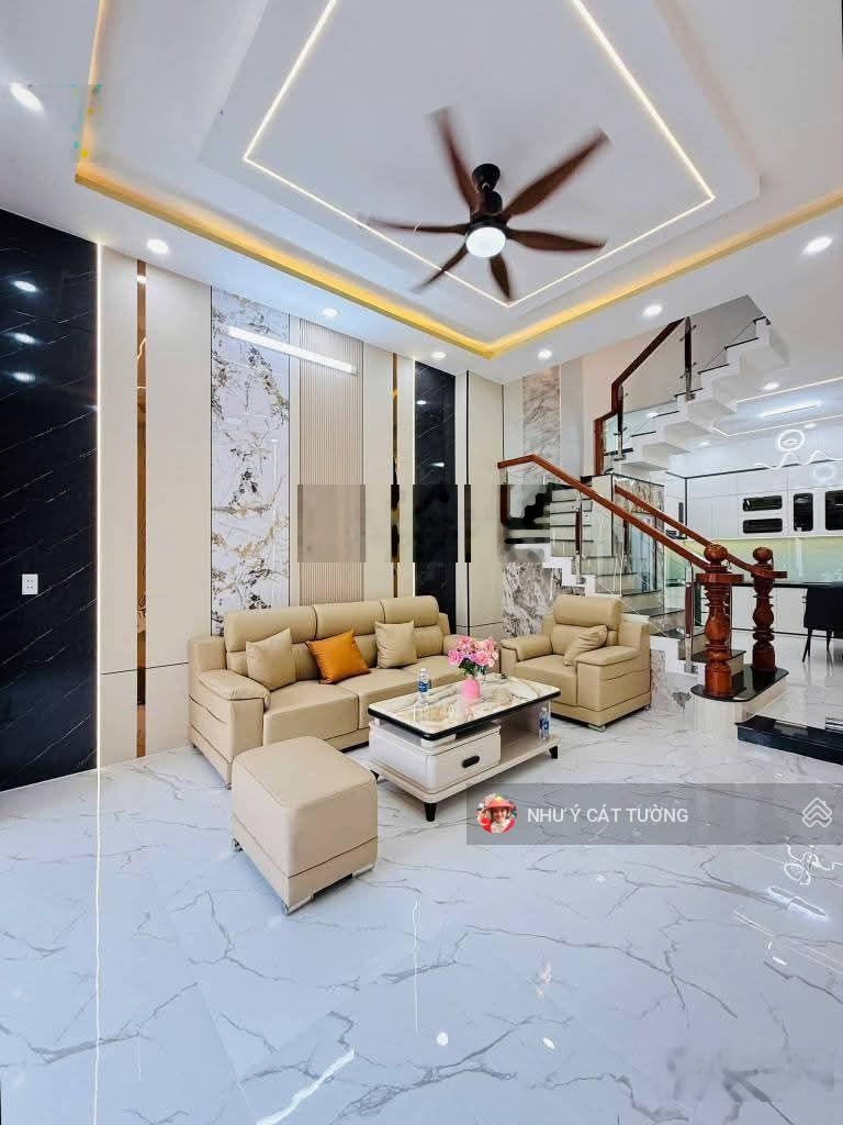 Chính chủ bán nhà thái thịnh nhà dân xây chắc chắn vị trí siêu đẹp ở rất sướng dân trí cao