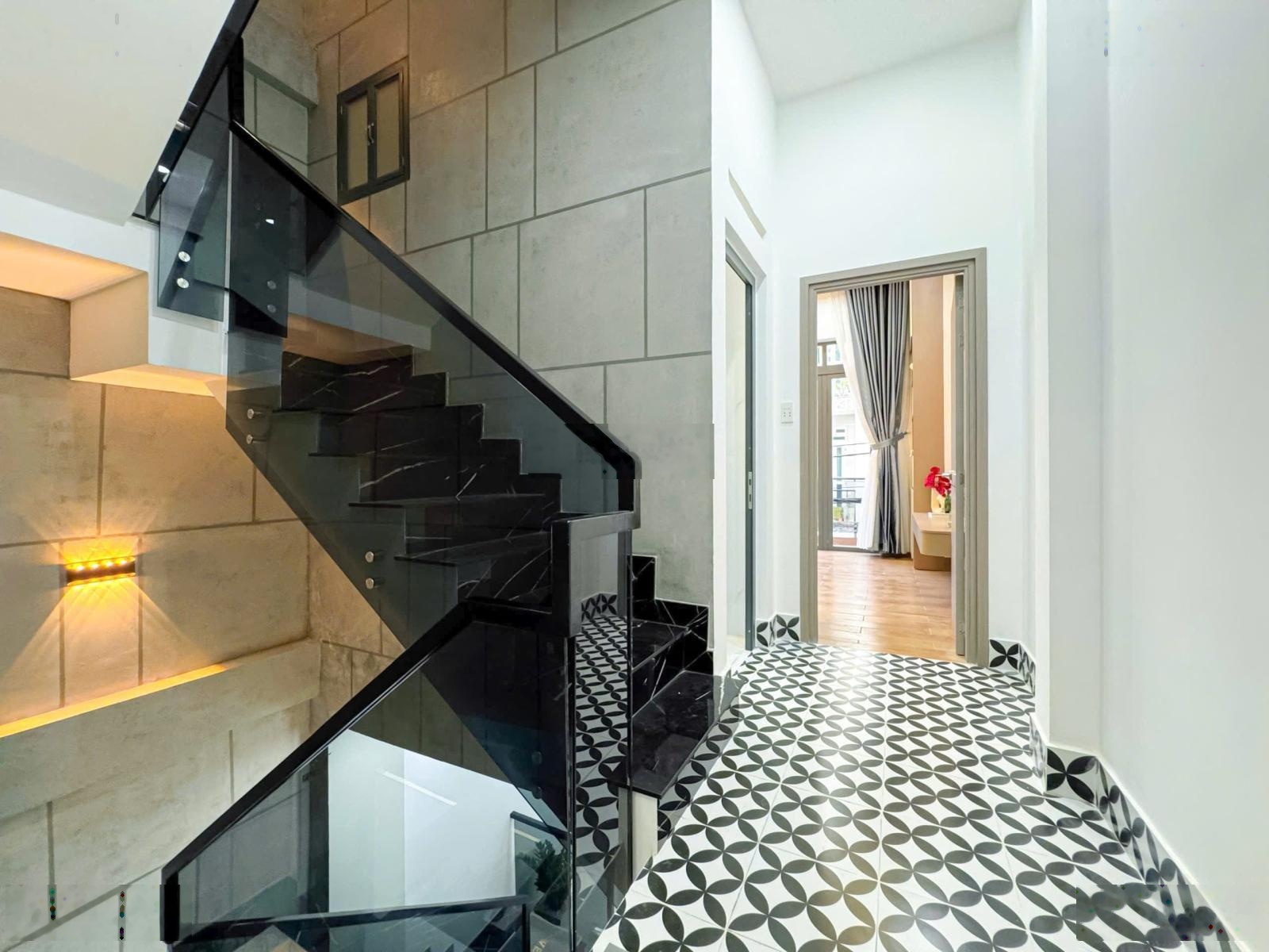 Nhà mới hiện đại NT cao cấp MT HXH 83 Đào Tông Nguyên - TT Nhà Bè