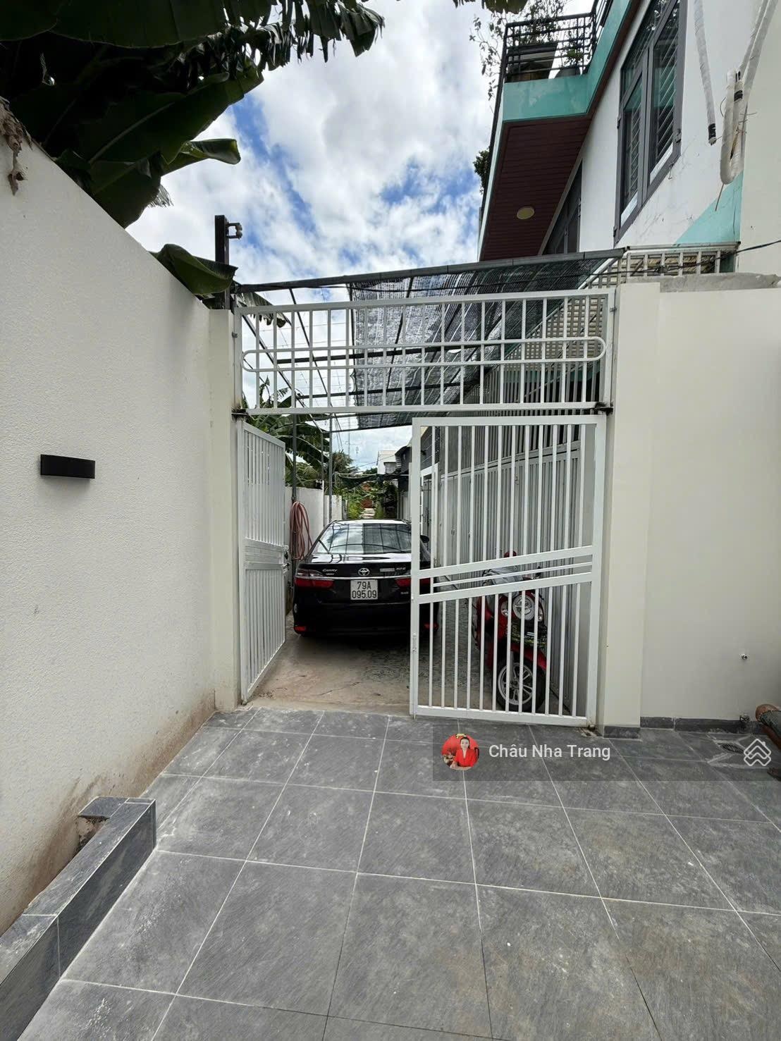 Nhà 2 tầng hẻm oto vĩnh ngọc- dt: 120m2 giá 4ty899