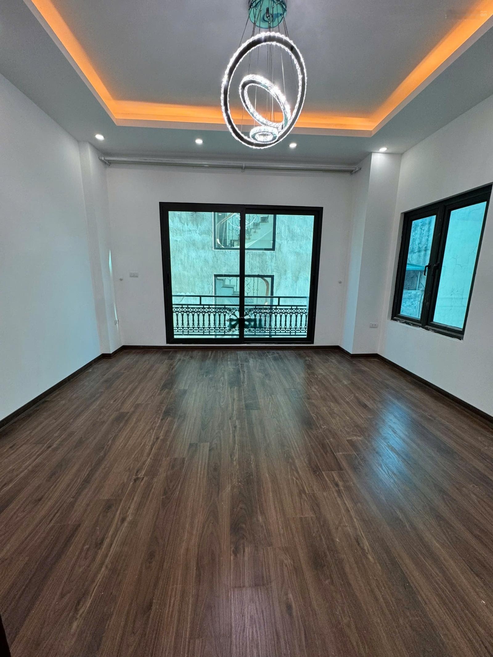 Bán nhà 5 tầng thang máy, xây mới cực đẹp - ngõ ô tô khu phân lô Vạn Phúc - sát Học viện Chính Trị