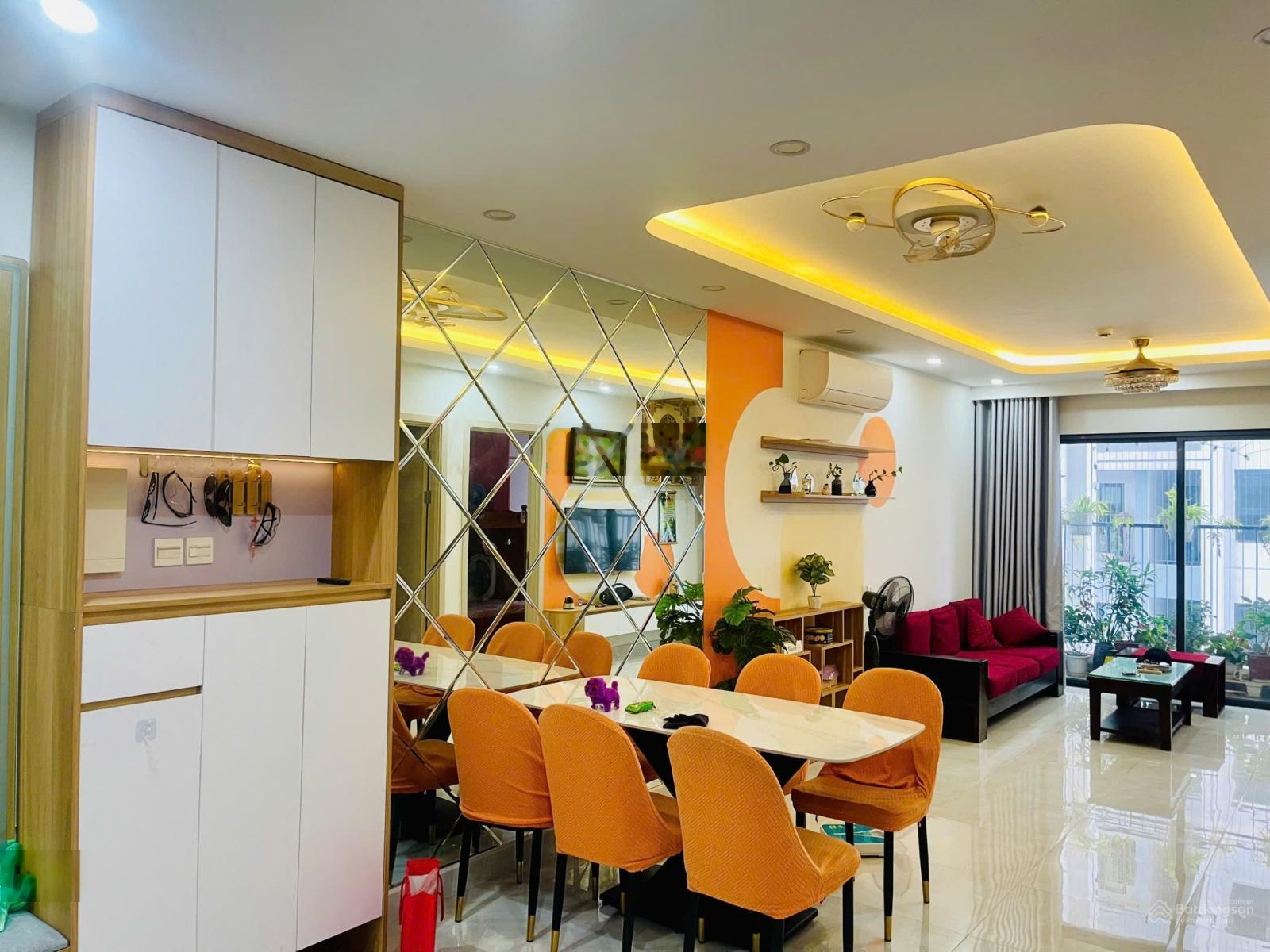 Cho thuê căn hộ 3PN tầng 16, ban công hướng mát, nhà rộng đẹp - đủ đồ giá thuê 15 triệu