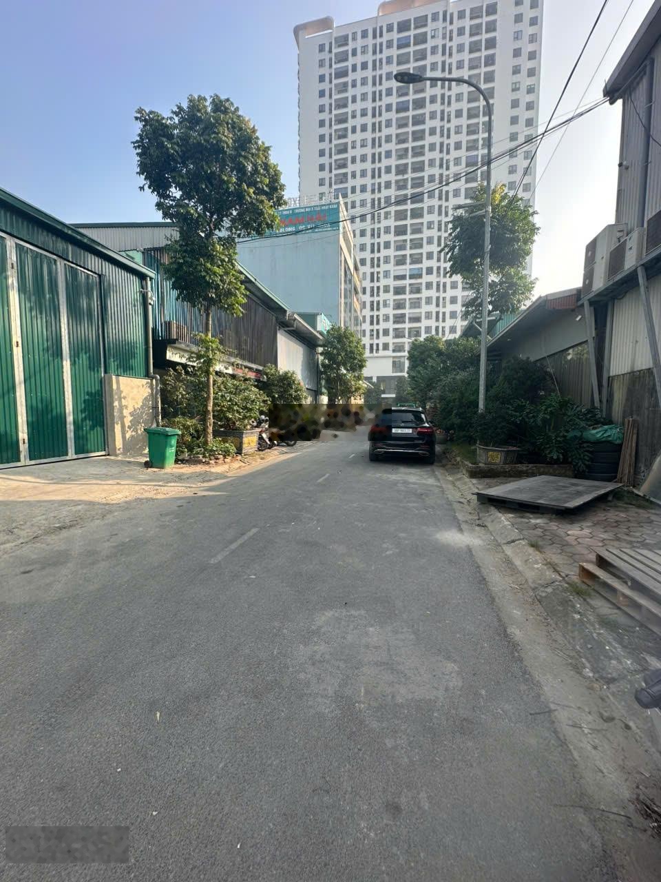 Bán gấp 150m2 đất đấu giá Tứ Hiệp Thanh Trì p. Lô ôtô vỉa hè kinh doanh sầm uất 40.5 tỷ