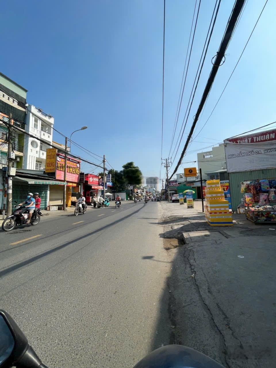 Khan hiếm/ bán nhà mặt tiền kinh doanh 2 tầng 5*20m giá 11.9 tỷ TL