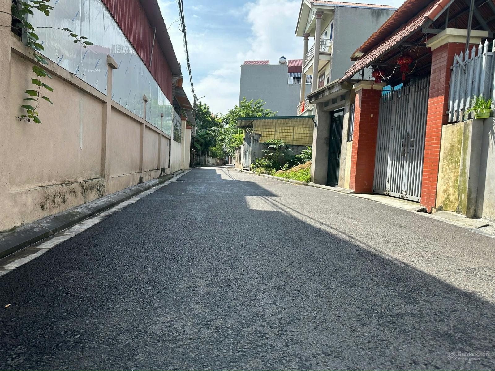 Cực nóng. Chỉ 5.15 tỷ sở hữu lô 48.9m2 Lộc Hà, ô tô thông, sát Vin Cổ Loa, đường dẫn cầu Tứ Liên