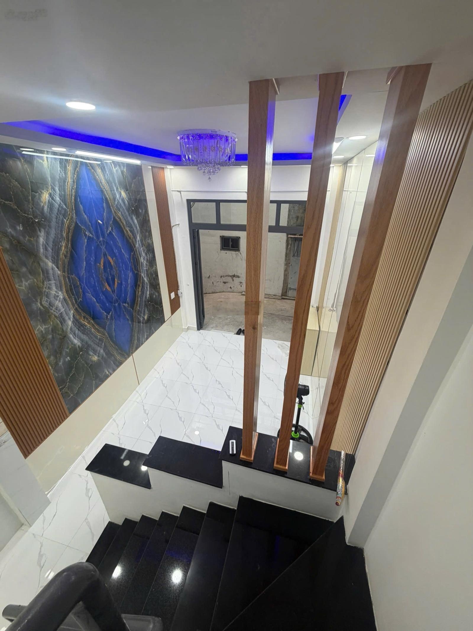 Nhà đẹp mới thay áo vào ở liền - Trương Phước Phan, Bình Tân, chỉ 3,45 tỷ, sổ hồng riêng