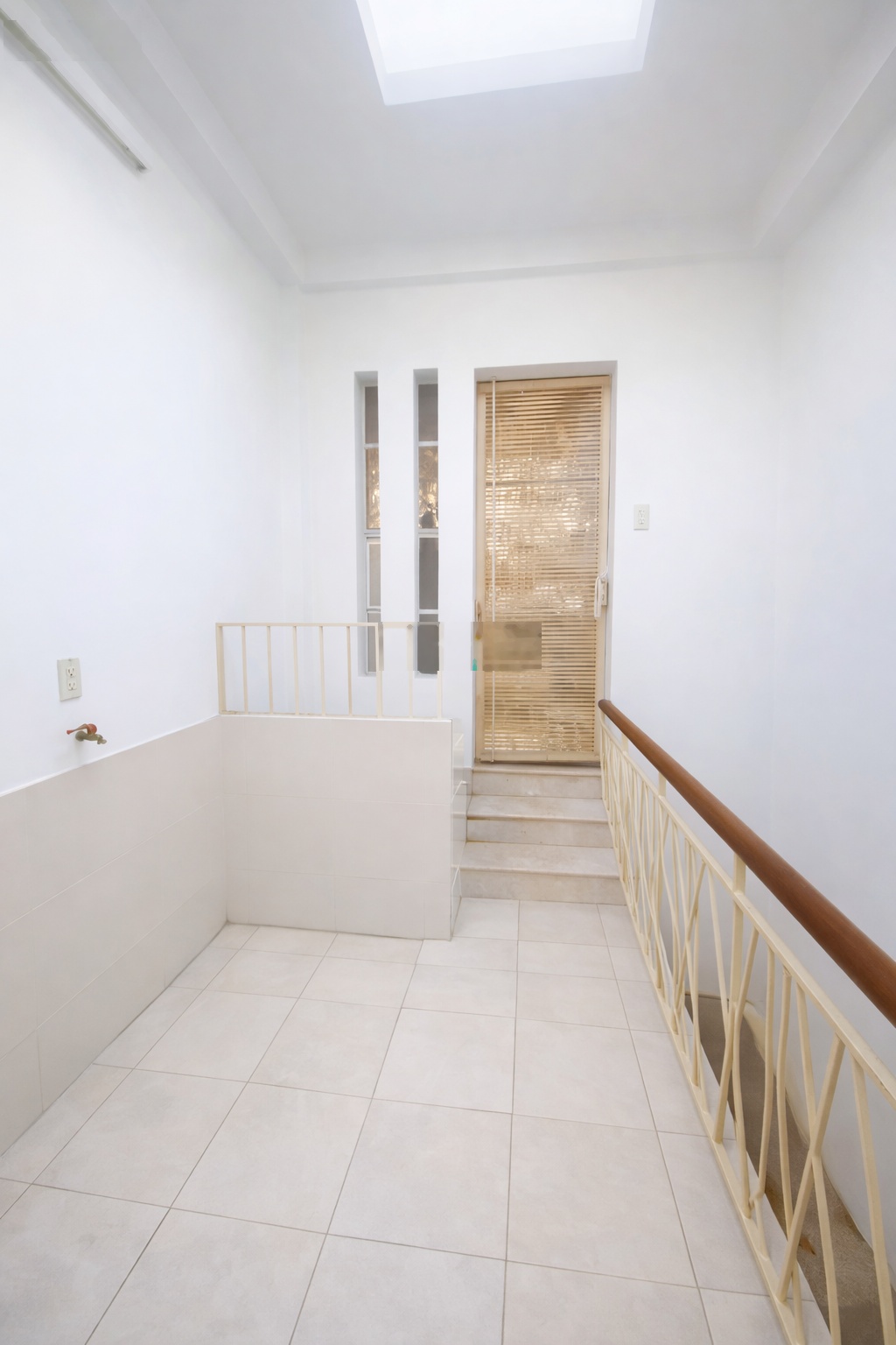 Nhà Mới Đường 3 Tháng 2, Quận 10, Đường Nhựa 8M, 5 Tầng