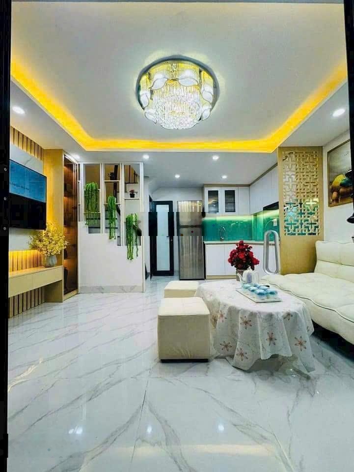 Hót! Trung tâm Lotte Đào Tấn, Ba Đình. DT: 48m2, 5T, rộng: 4,8m. Giá: 8,5 tỷ. 3 thoáng, gần ô tô