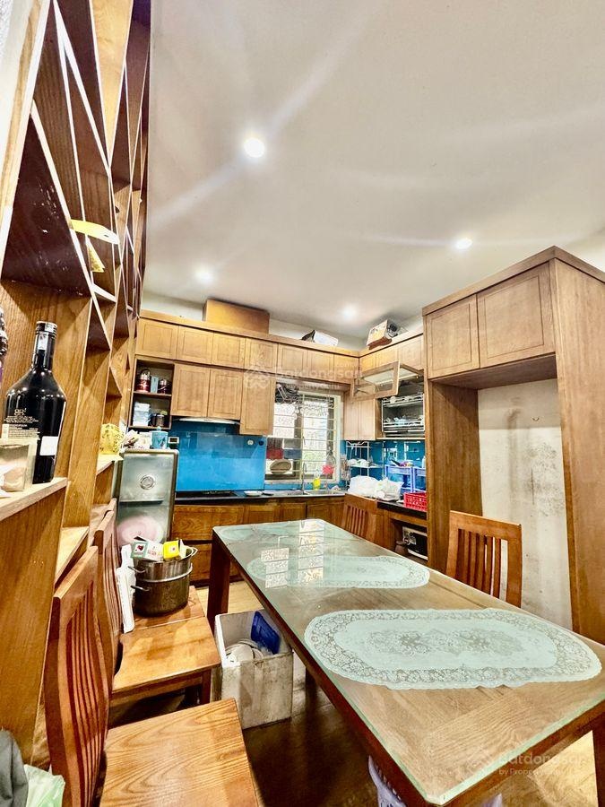 Trung tâm Đội Cấn, Ba Đình. 47m2, 6T, mặt tiền: 5m. Giá: 8,5 tỷ. Thoáng trước sau, ngõ rộng, Lotte