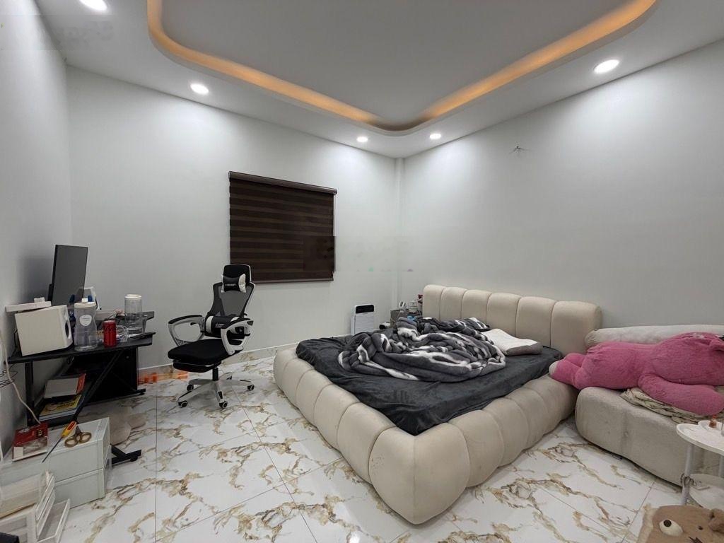 Hiếm ngang lớn 8.1m, ngay lê thúc hoạch, tân phú.nhà 2 tầng mới đẹp kiên cố, dt 50m2, chỉ 5.35 tỷ