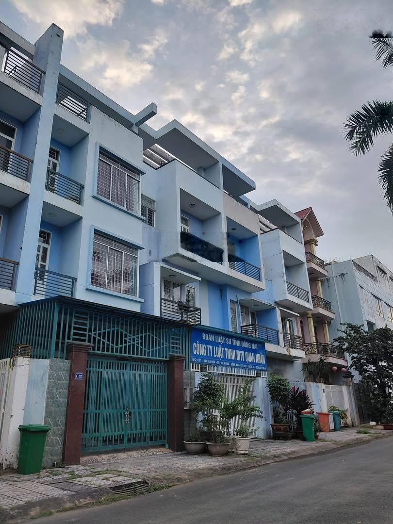 Bán nhà 1 trệt 2 lầu, khu dân cư An Hoà