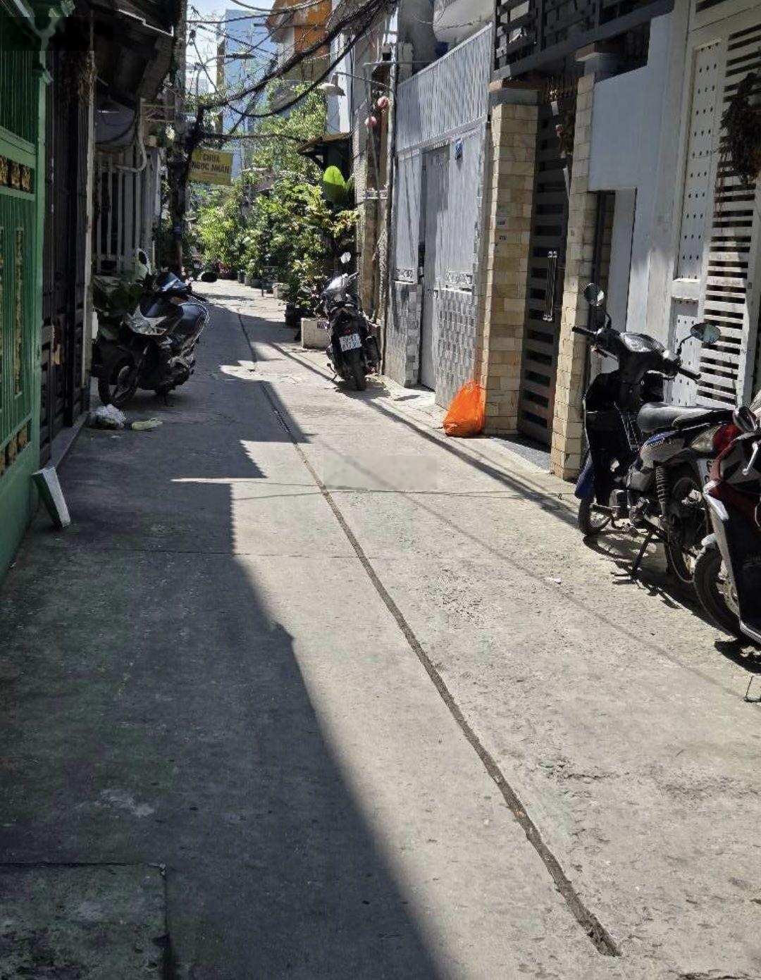 Hậu giang q6 , hẻm gần 4m , 56m2 - 5.6 tỷ.