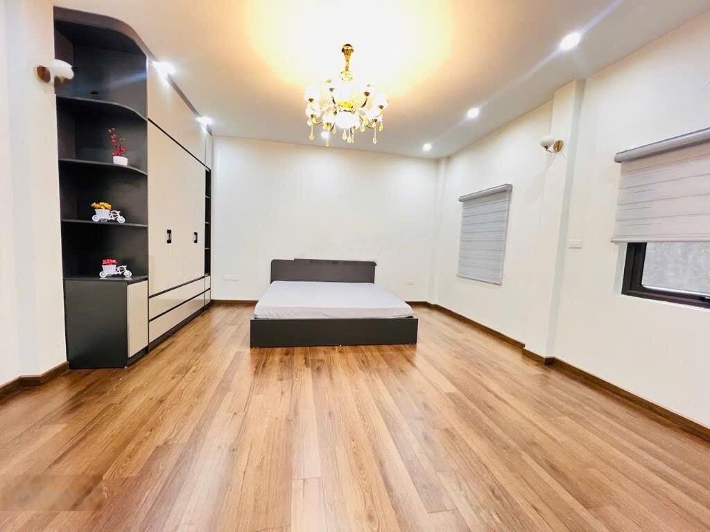 Bán nhà phố Giáp Nhị- Hoàng Mai- 4 tầng ở ngay- 10m ra phố- 38m2- 8.2 tỷ