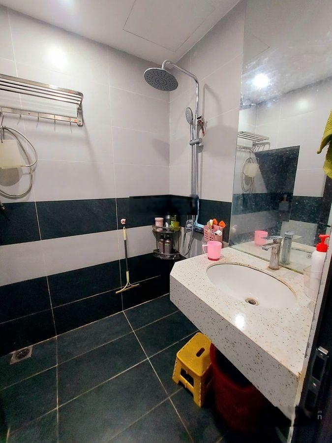 Bán nhà riêng 38mx4T, MT5m , 50m ra ô tô gần Kim Đồng-Giải Phóng, sẵn nội thất, bàn giao nhà ngay