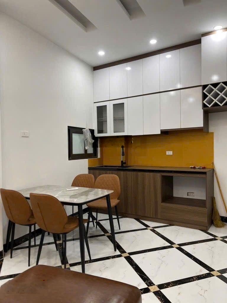 Trương Định - Bạch Mai - nhà xây mới - 40m2 - 4 tầng - hơn 6 tỷ.