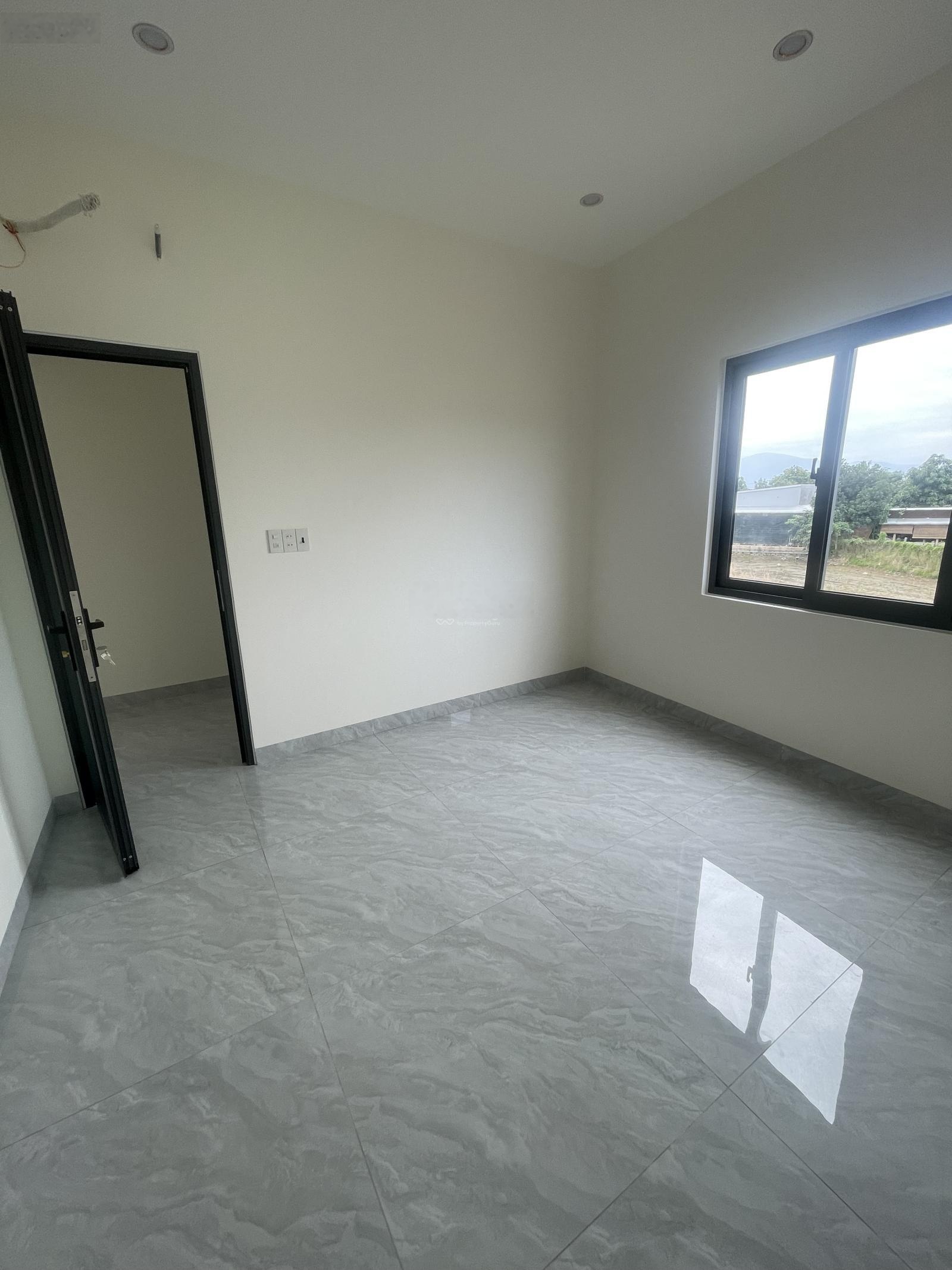 Bán nhà an cư tài chính vừa đủ vừa xây dựng xong mới 100%