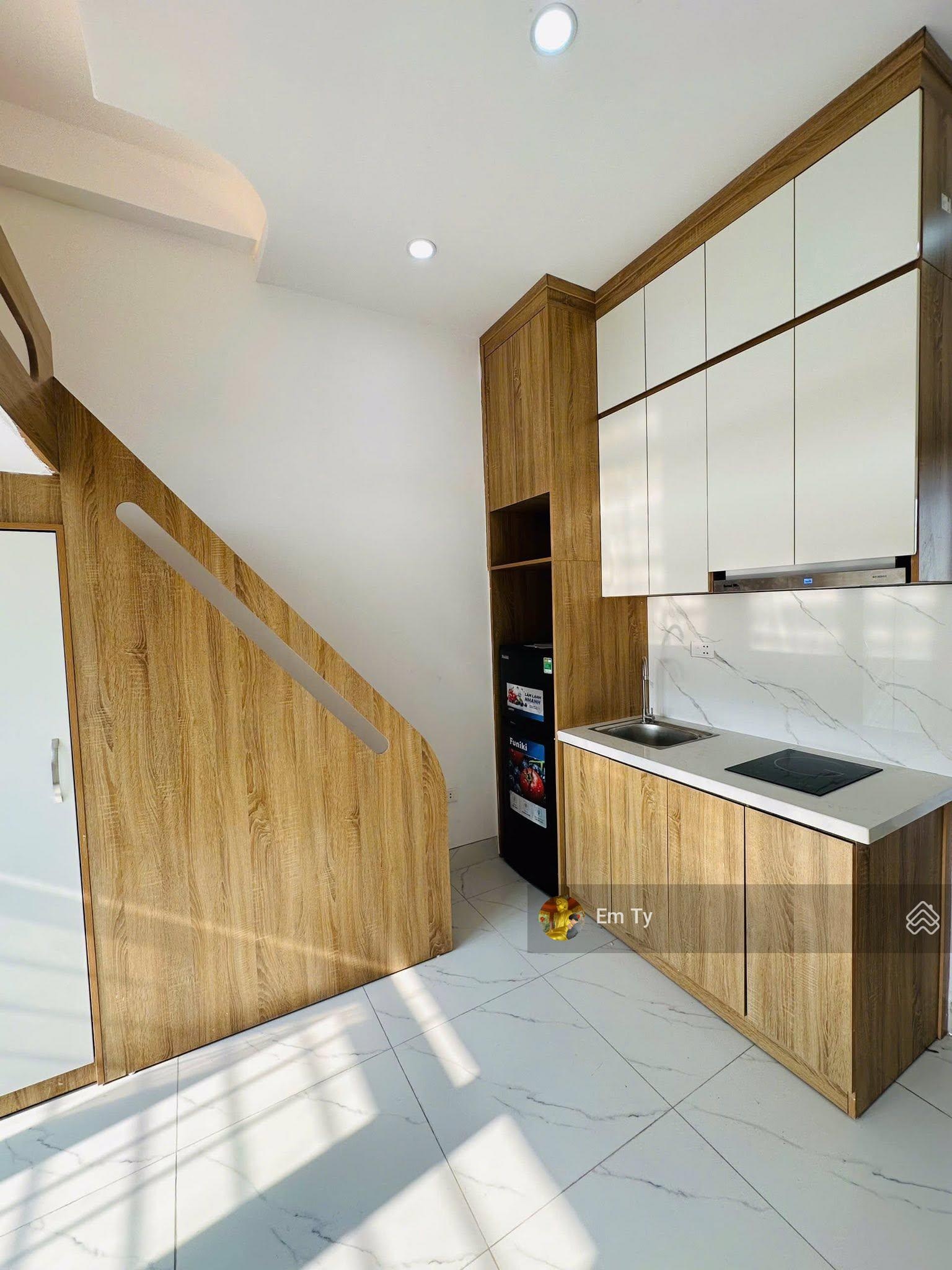 Chung cư mini Yên Xá_7 tầng 22 phòng khép kín_Thang máy nhập khẩu_Dòng tỉền 1 tỷ/ năm_67 m2_19 tỷ 6