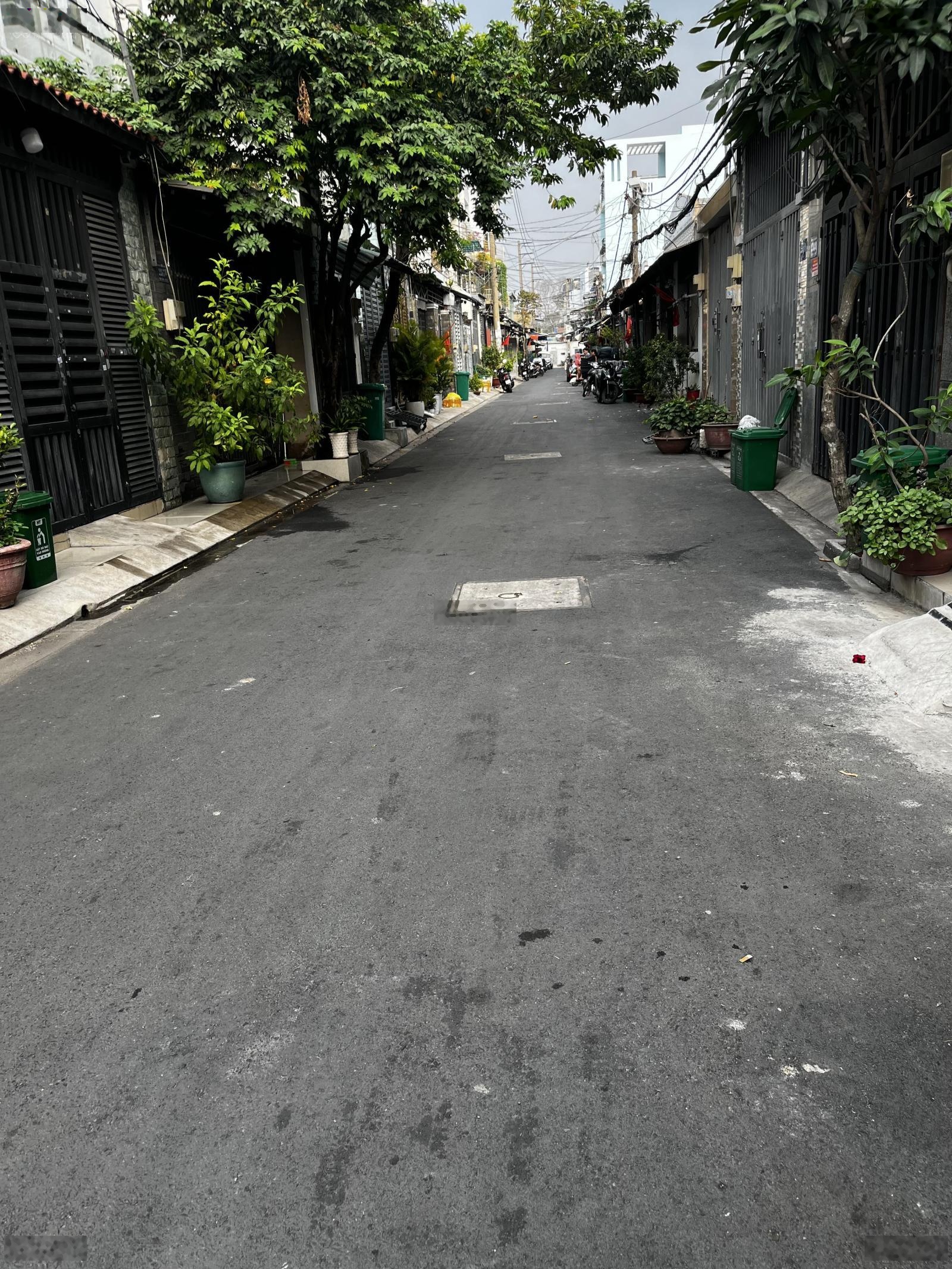 Bán nhà hẻm 6m Gò Xoài, diện tích 4mx18m, nhà cấp 4, giá 6.2 tỷ ( TL), hẻm 6m thông