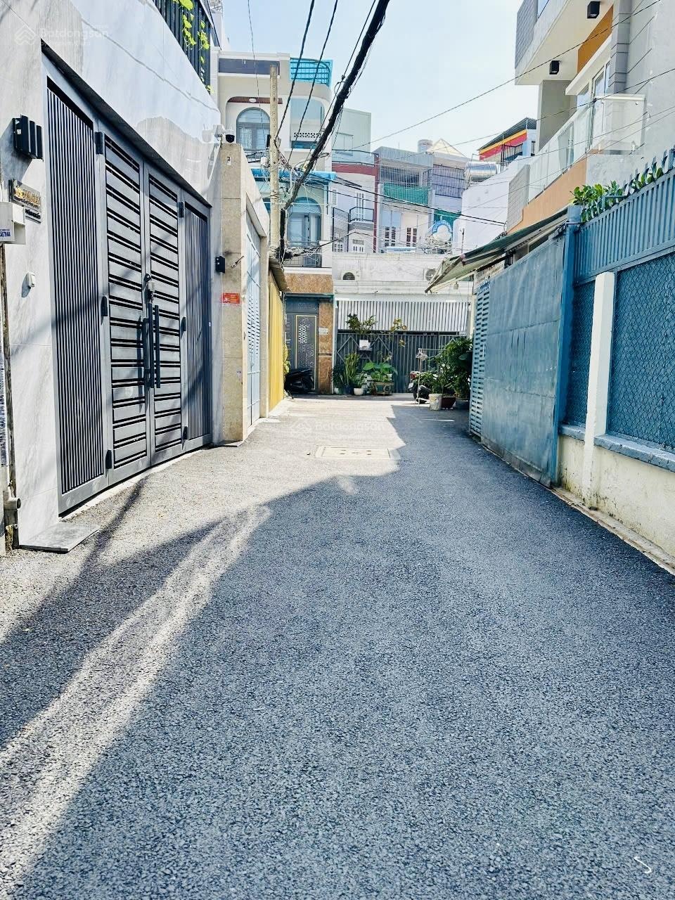 Chỉ 6 Tỷ hơn có nhà 3 Tầng 4x11 HXH Vào Nhà Nguyễn Văn Khối