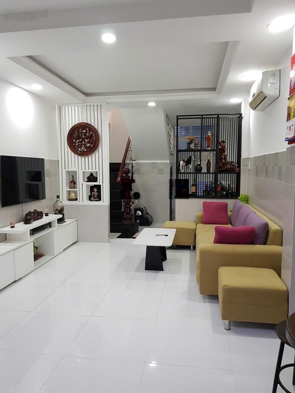 Bán nhà mới 5 tầng - hồ bá kiện quận 10 -8.3 tỷ