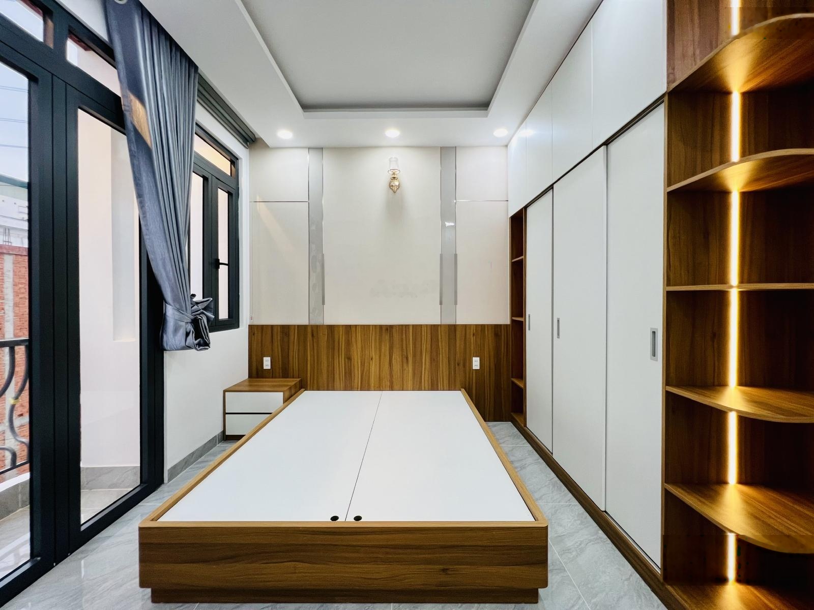 Dãy Nhà Cao Cấp Khu Đồng Bộ Đ. Kinh Dương Vương Gần Aeon Tên Lửa 60m2 x 5 Tầng 7,5 Tỷ SHR