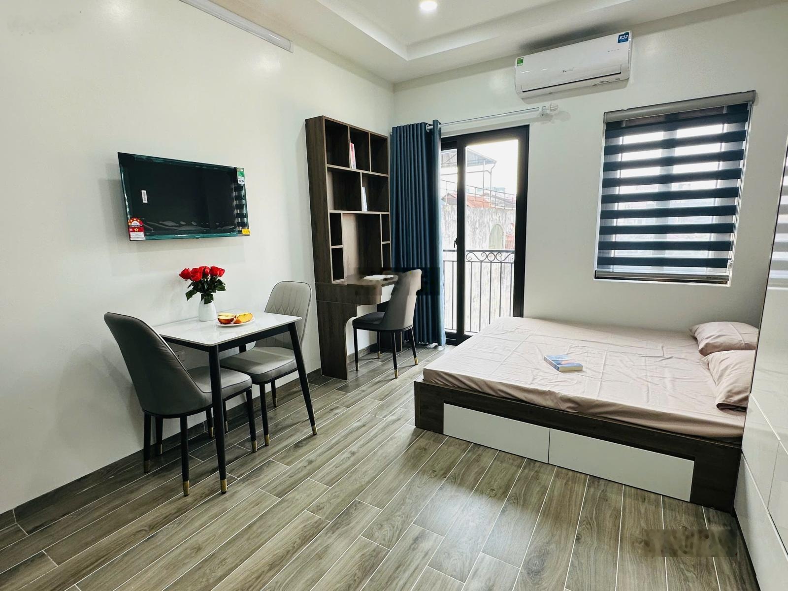 Quá VIP! Bán tòa Apartment cao cấp Trung Kính Cầu Giấy 34 phòng , 180m2x7T doanh thu 2.5 tỷ/năm