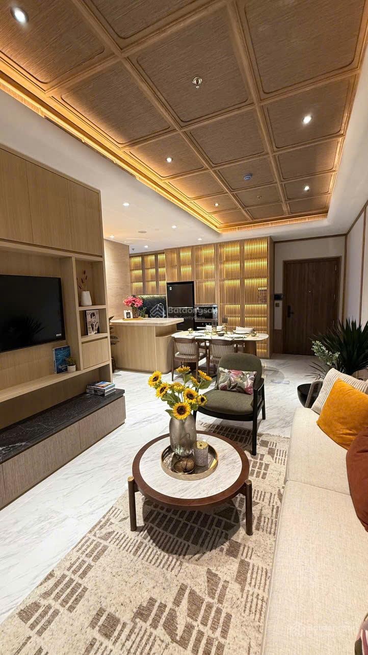 Khách chào bán căn hộ Essensia Sky lầu cao, block B view PMH, giá 5.85 tỉ. LH Mai Linh 0901377885