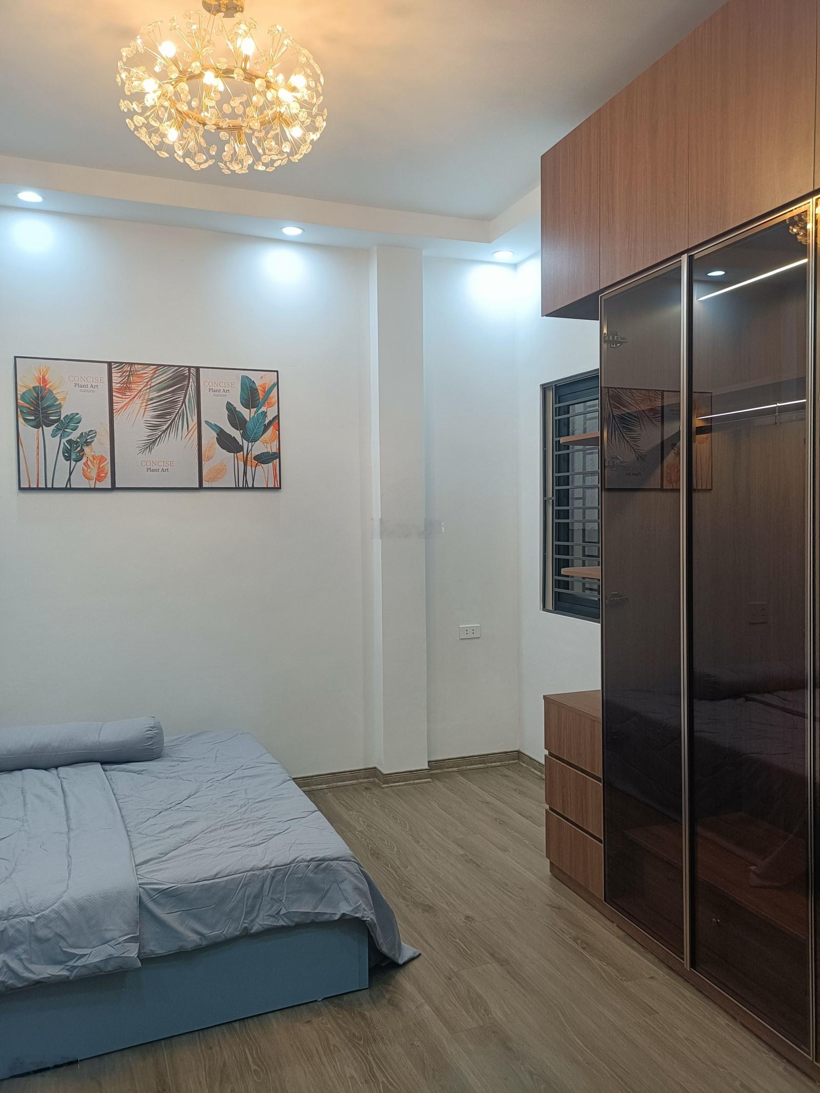 Bán nhà 5 tầng lô góc ngõ Lò Đúc DTSD 140m2 giá chỉ 6,95 tỷ