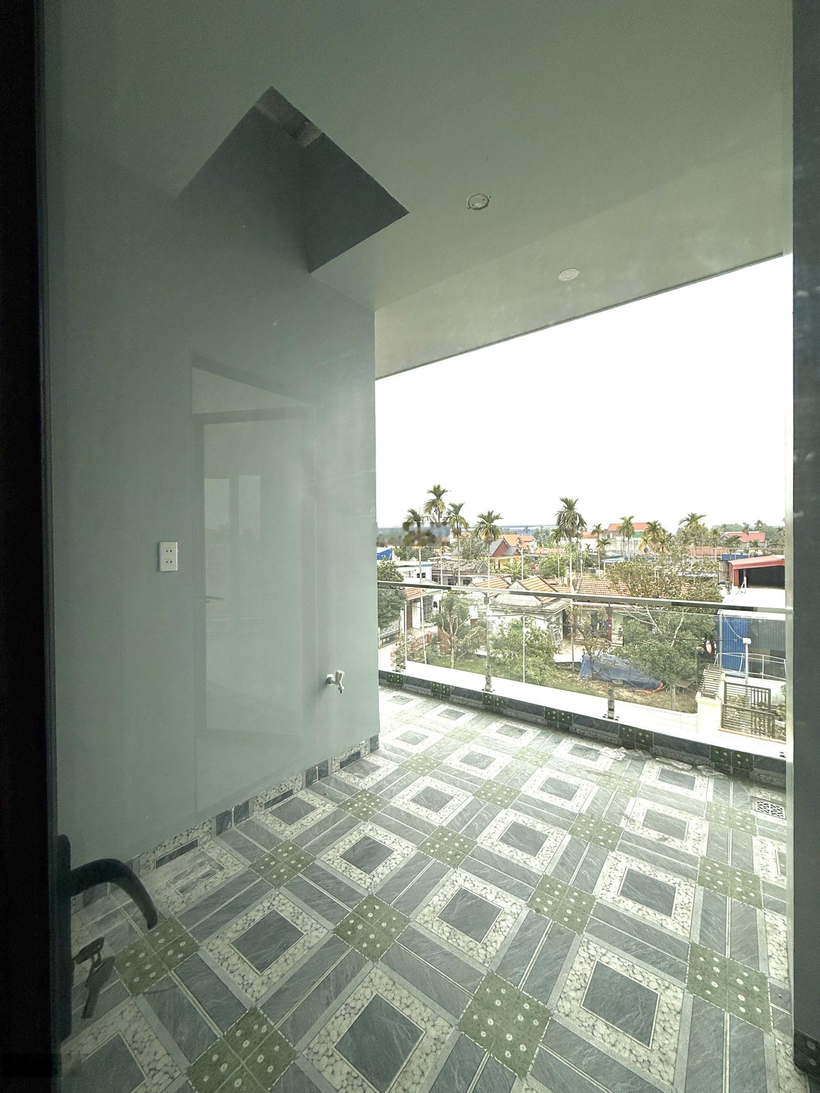 BÁN NGAY Căn nhà ô tô 7 chỗ đỗ cửa gần KCN Thuỷ Nguyên chỉ hơn 2 tỷ