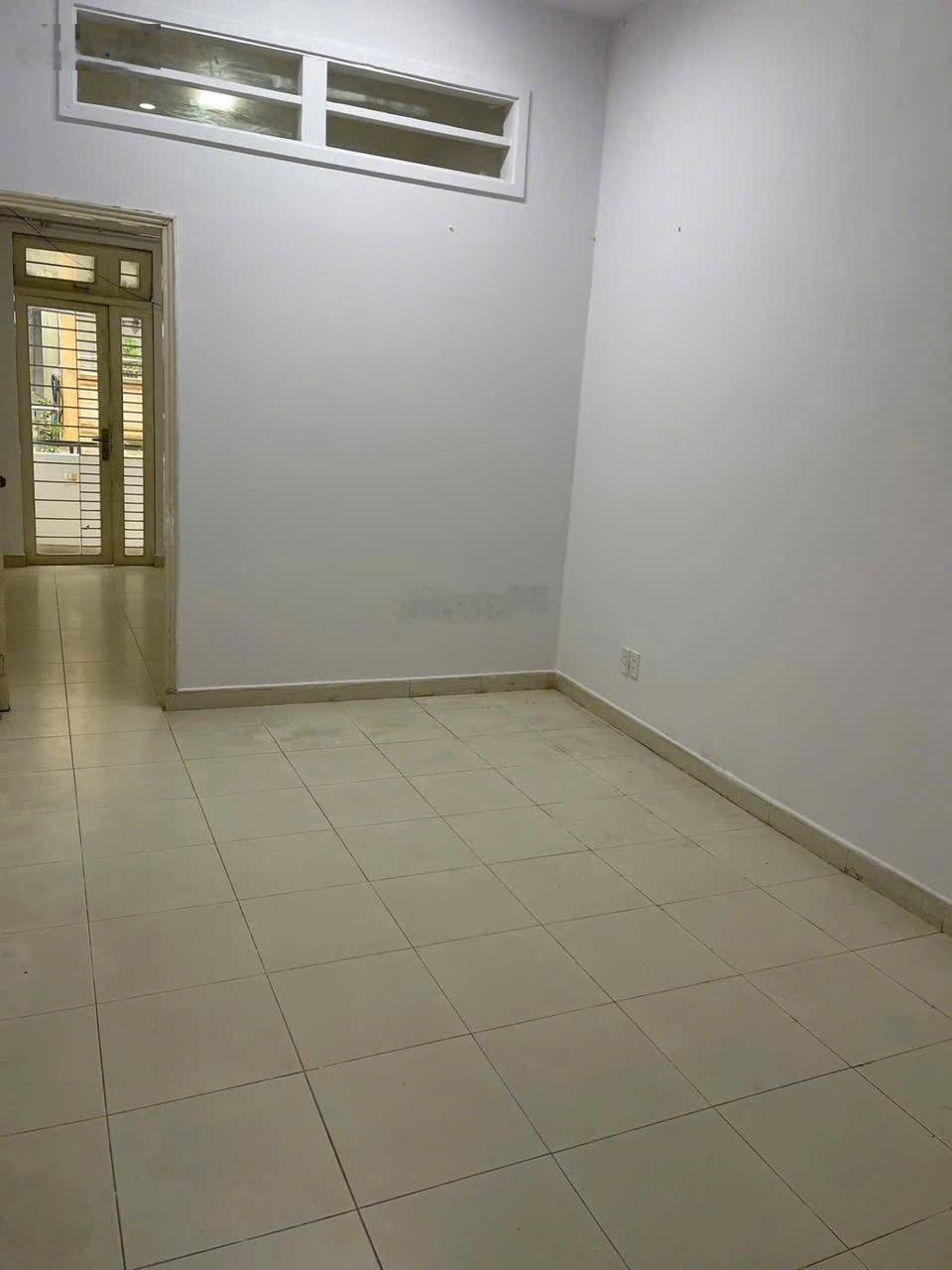 Chính chủ bán nhà hẻm xe hơi đường Bạch Đằng, ngay Hàng Xanh, 36m2 đất nhỉnh 5tỷ