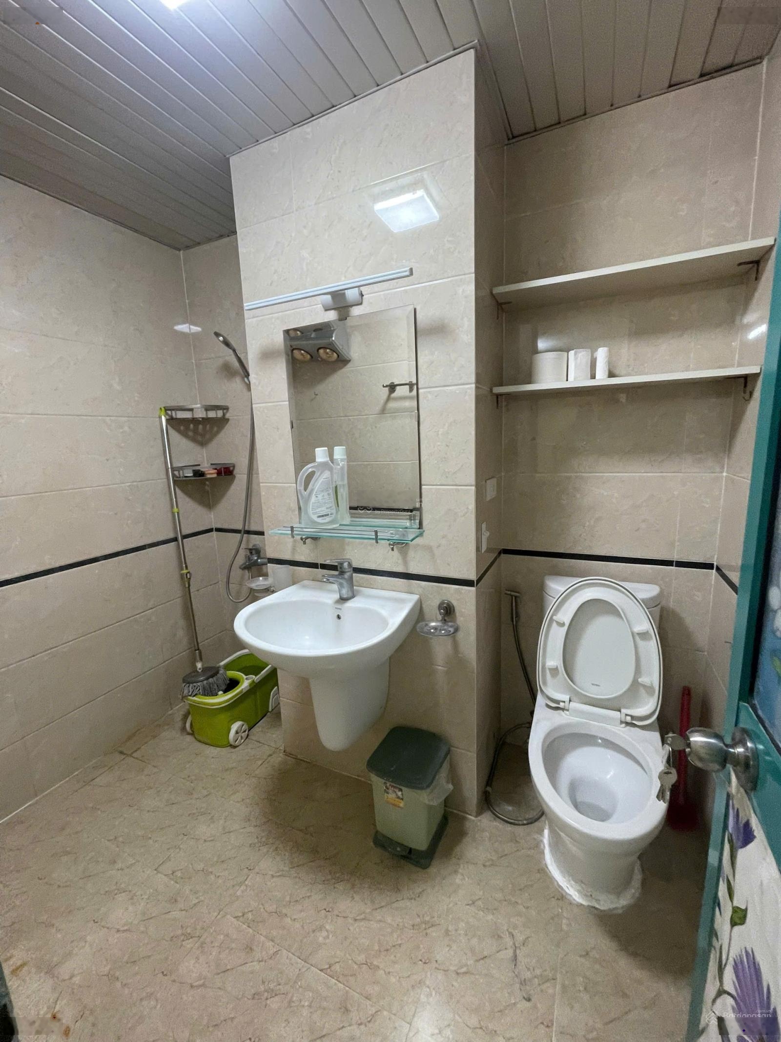 Bán gấp căn hộ tòa A 671 Hoàng Hoa Thám, căn hộn 3PN, diện tích 85m², giá 8,6 tỷ