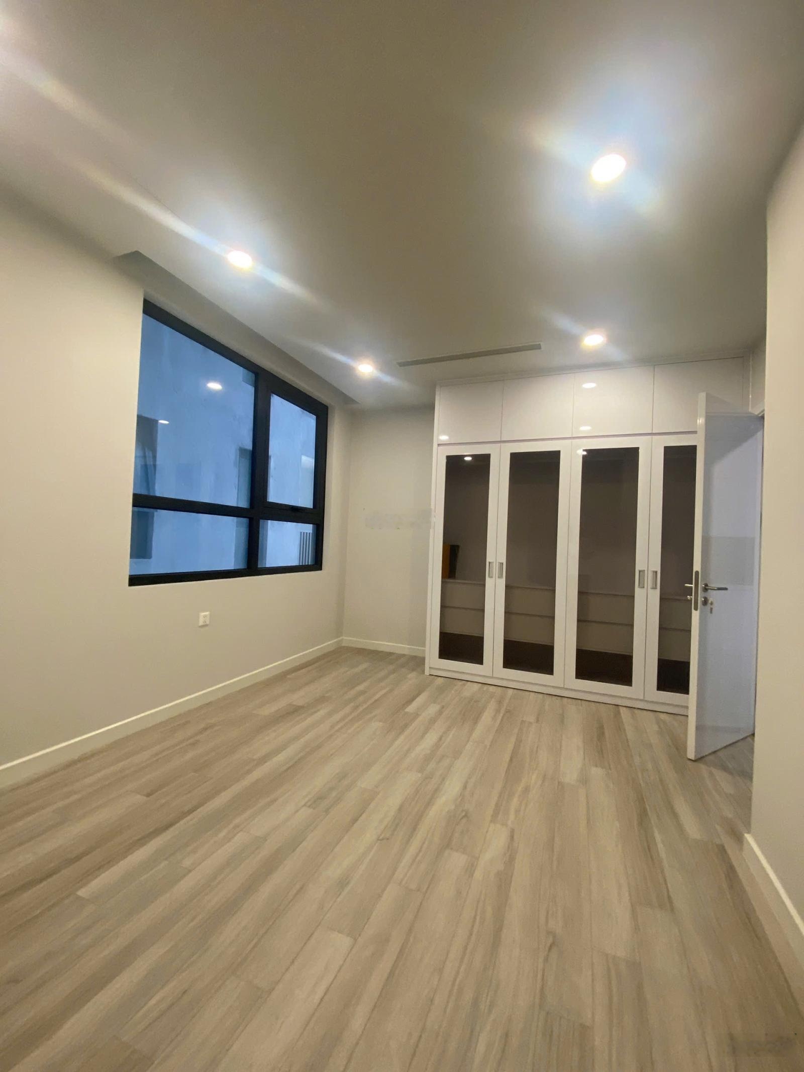 Có slot ôtô cho thuê căn hộ Hà Nội Center Point 2 và 3 ngủ không và ful đồ từ 15tr/th0969029655