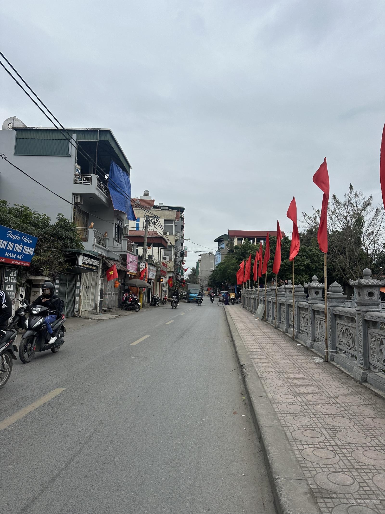 Bán gấp nhà C4 diện tích 45m ngay sát đường ô tô, cuối đường Bà Triệu - Hà Trì - Chợ Đa Sỹ