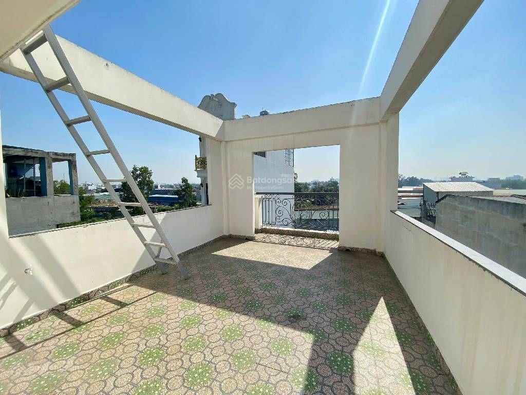 Nhà mới đẹp hẻm xe hơi 6m tỉnh lộ 10, bình tân, chủ cần bán gấp giảm 400 triệu. giá mới 4,9 tỷ