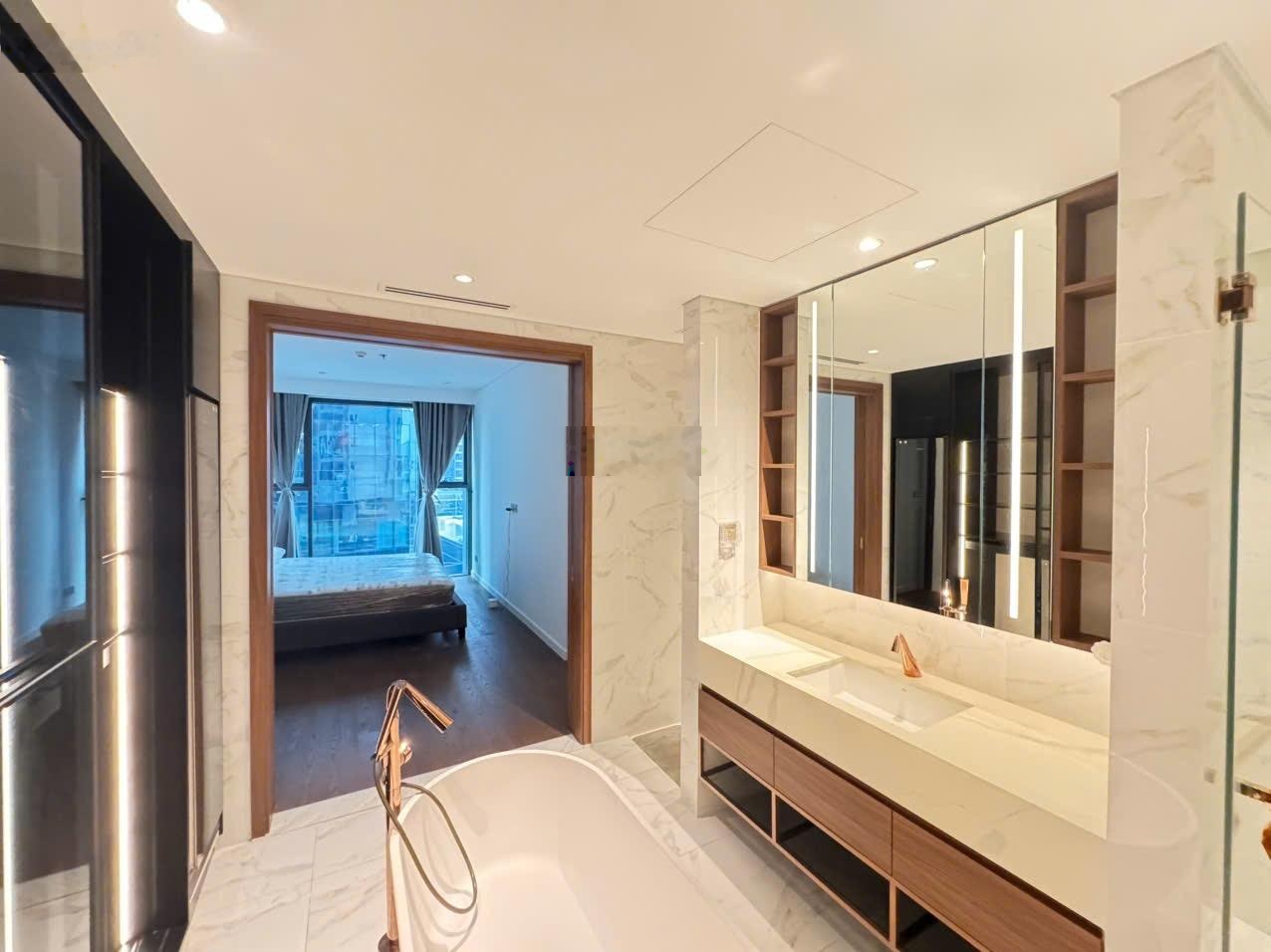 The Crest - Metropole: Cho thuê căn hộ 2PN + 1 Giá 55 triệu - Full nội thất - View nội khu thoáng