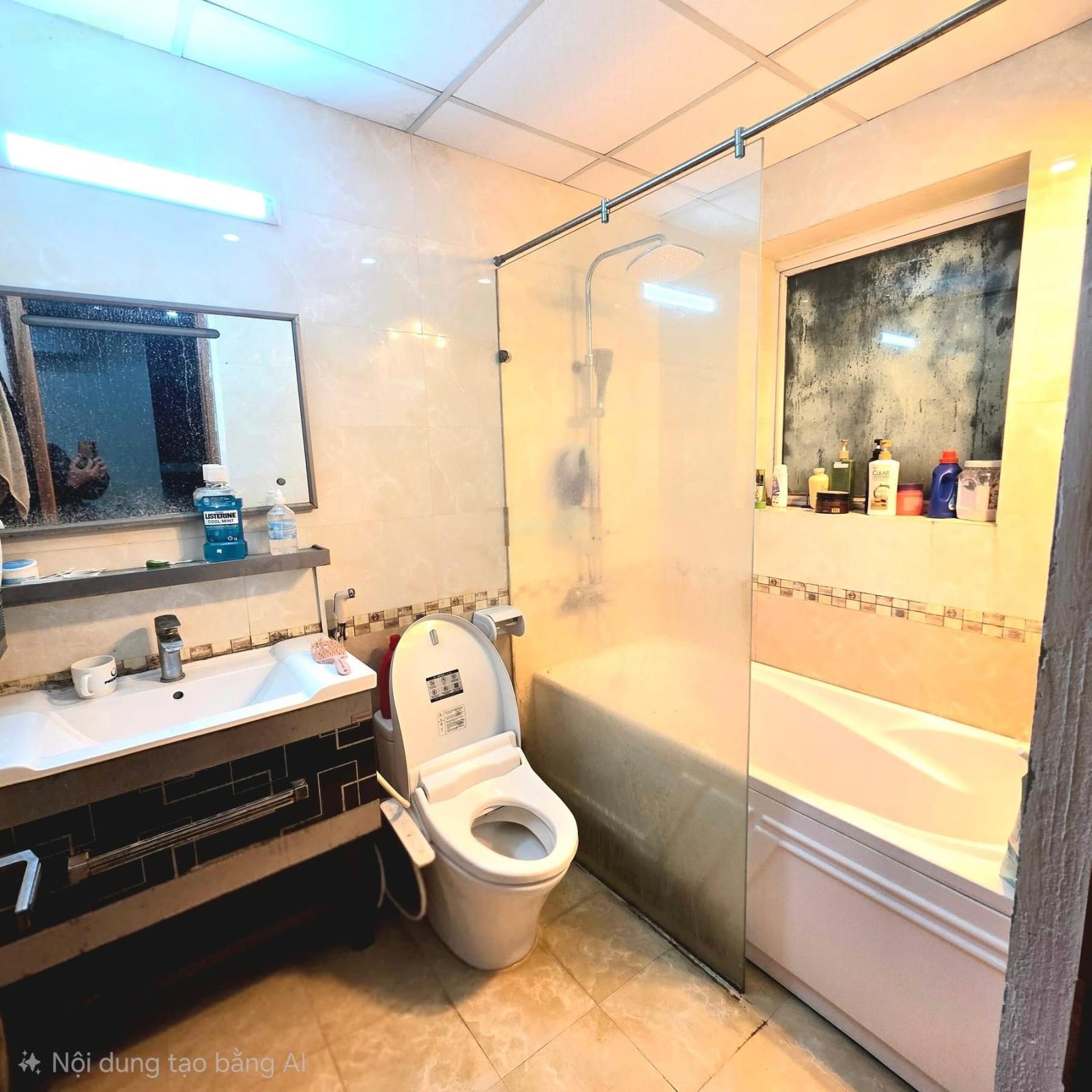 Bán gấp CHCC FLC Landmark Tower Mỹ Đình, đủ nội thất sịn, 124m2, 3pn, giá tốt!