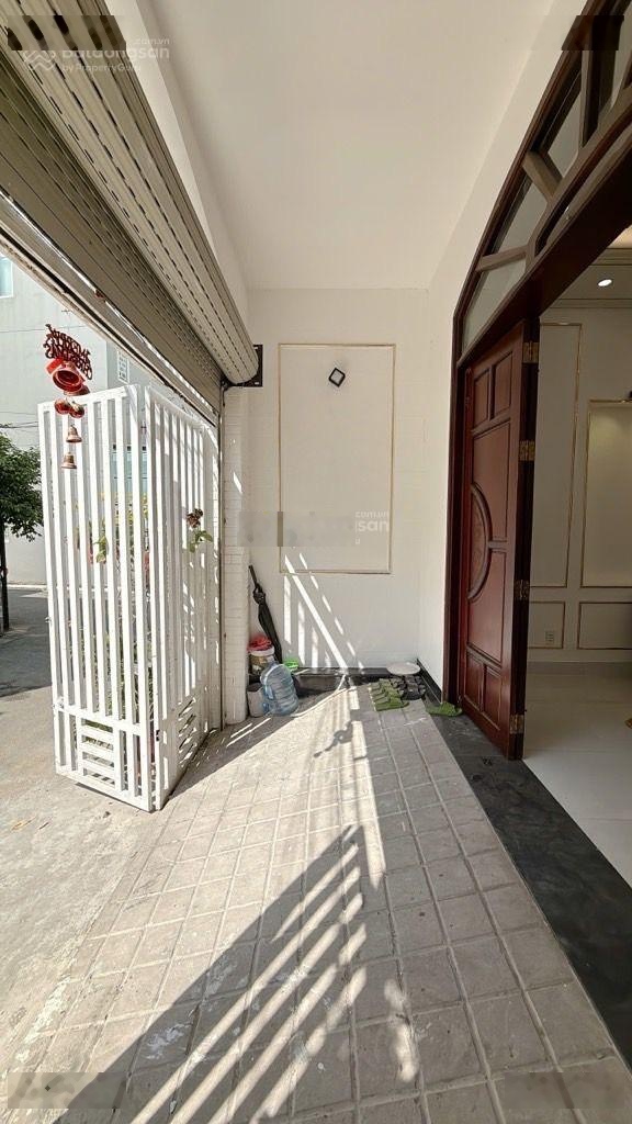 Giá 9,5 tỷ nhà 4 tầng - 63m2 - xe hơi tránh nhau - đường Lê Thị Chợ - Phường Phú Thuận - Quận 7