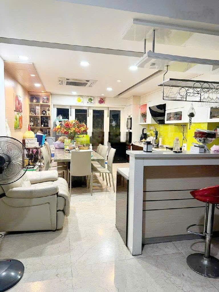 Nhà 4 tầng mặt tiền Quang Trung, Gò Vấp. 4.1x27m. Giá 9tỷ8