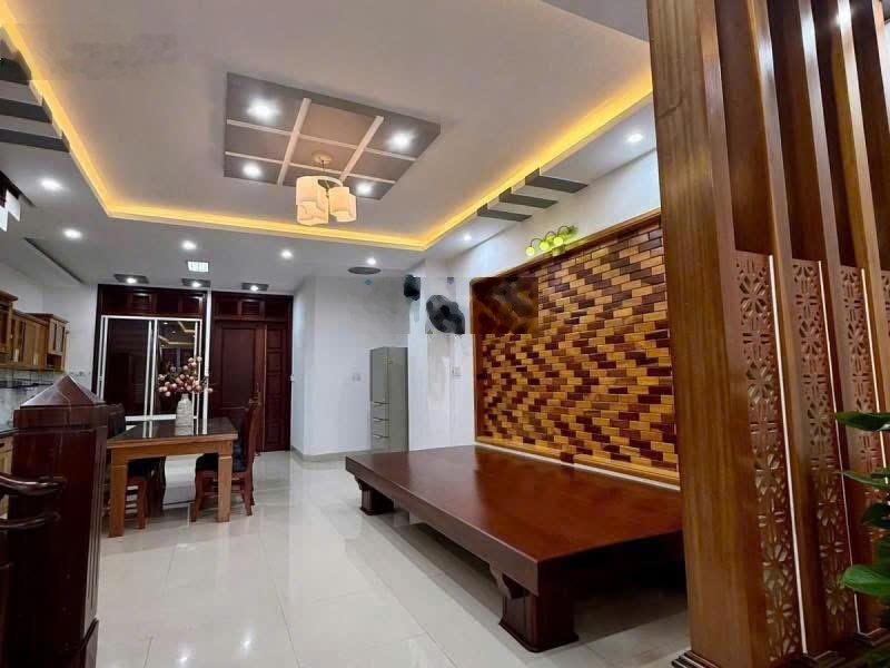 Nhà Quang Trung, Gò Vấp. Gần Đỗ Thúc Tịnh. 5,2 x 20m. 105m2 Giá 8tỷ5