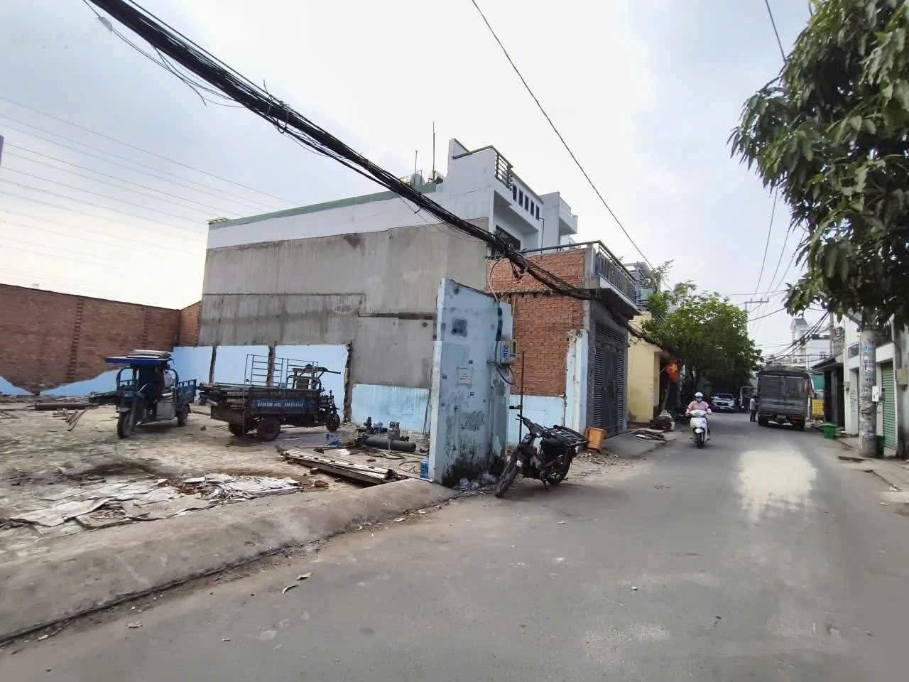 Hai lô đất đẹp hẽm thông có thể buôn bán mới tách sổ P Tân Thới Hiệp cần bán gấp