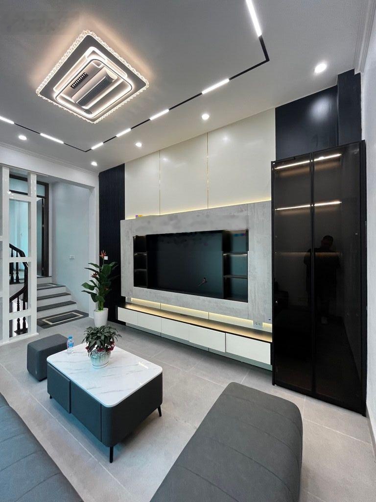 Bán nhà riêng tại Phùng Hưng, 9,89 tỷ, 35 m2, 3PN, 4WC, 4 tầng