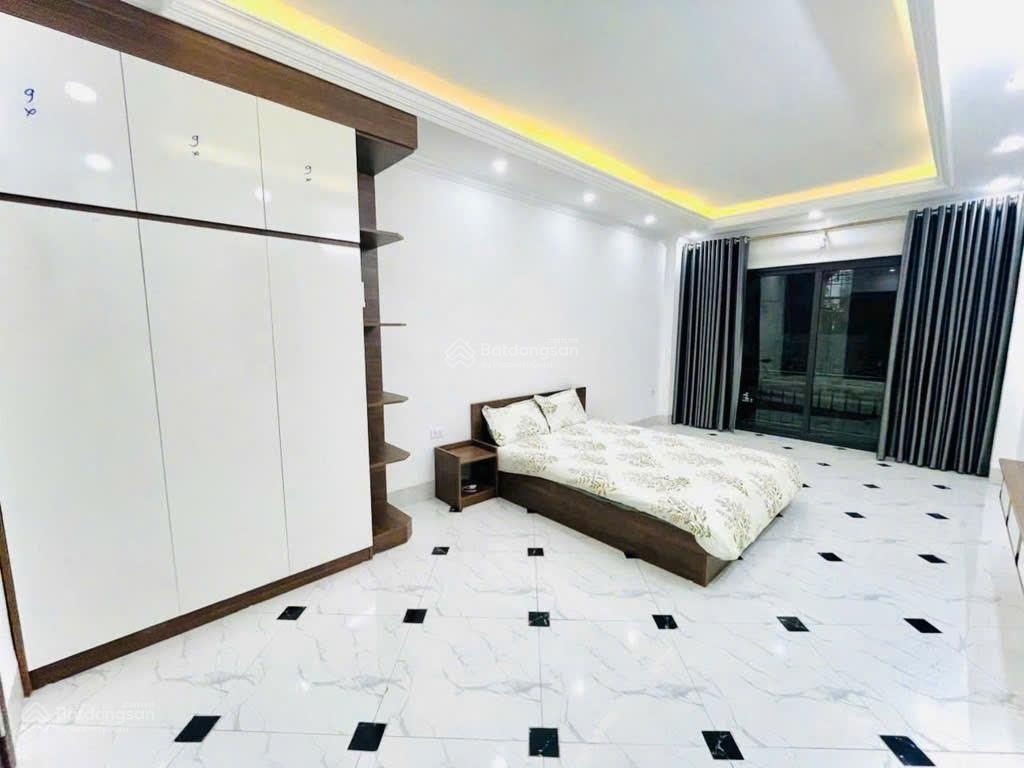 Phố Trạm - Sát Aeon Mall - Gần mặt phố - hơn 7 tỷ