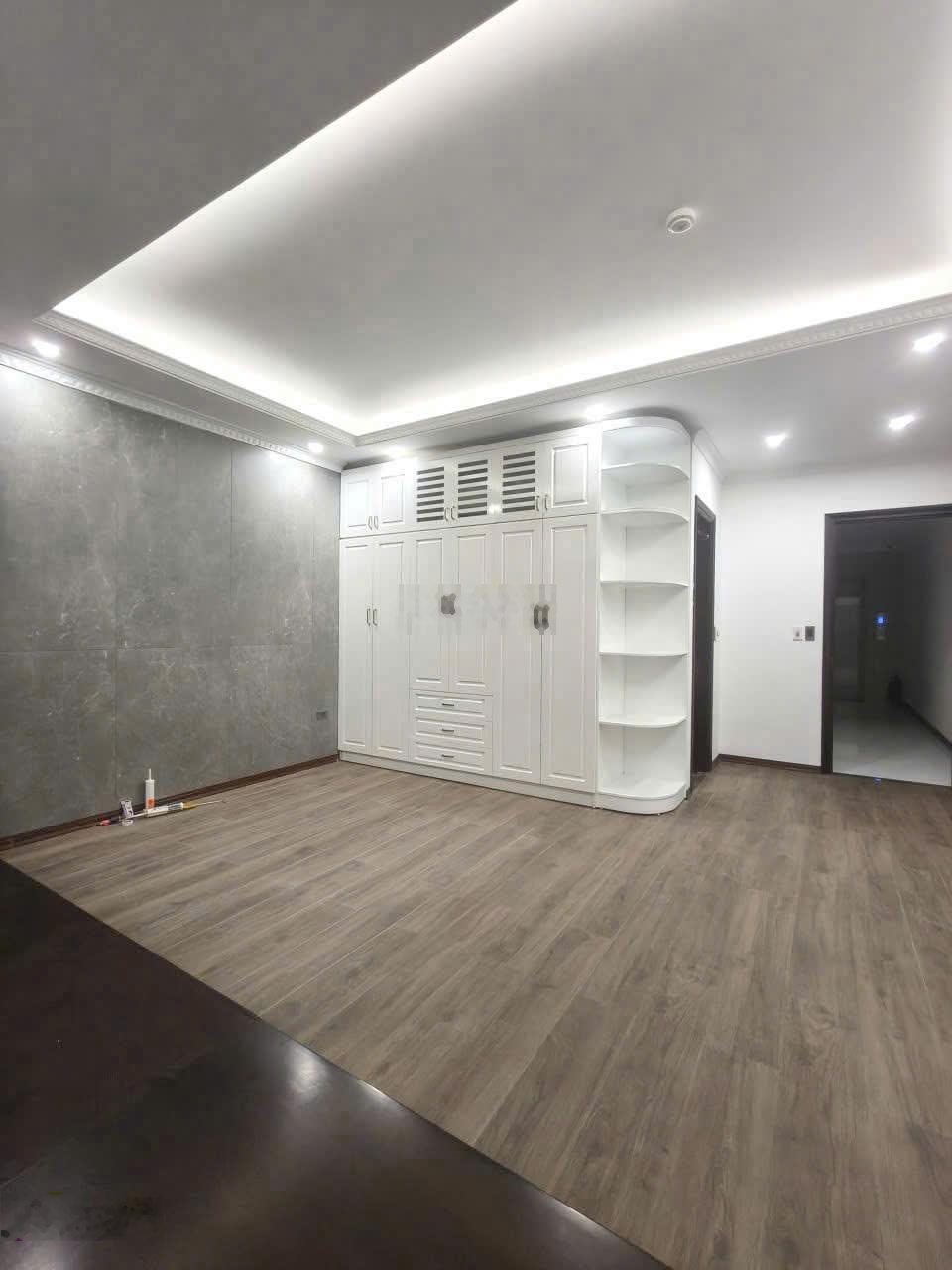 Bán gấp PL mặt ngõ 80 Trung Kính 41.5 tỷ 75m2 mặt tiền 5m 8 tầng Thang Máy đẹp ngõ 3 ô tô tránh