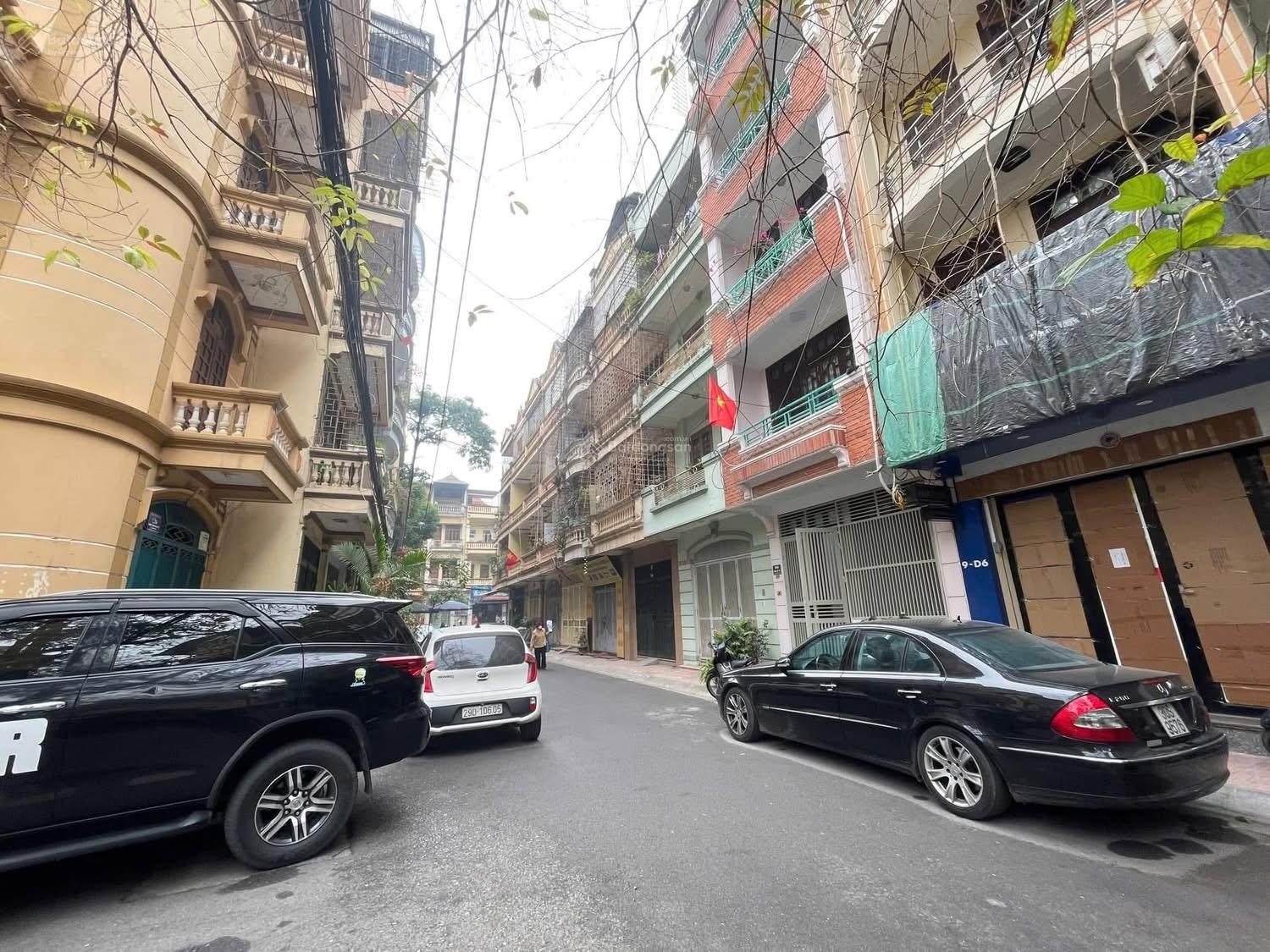 Bán nhà phân lô quan nhân 62/80m x 5 tầng - mặt tiền 5.65m - lô góc - vỉa hè ô tô tránh - kinh doan