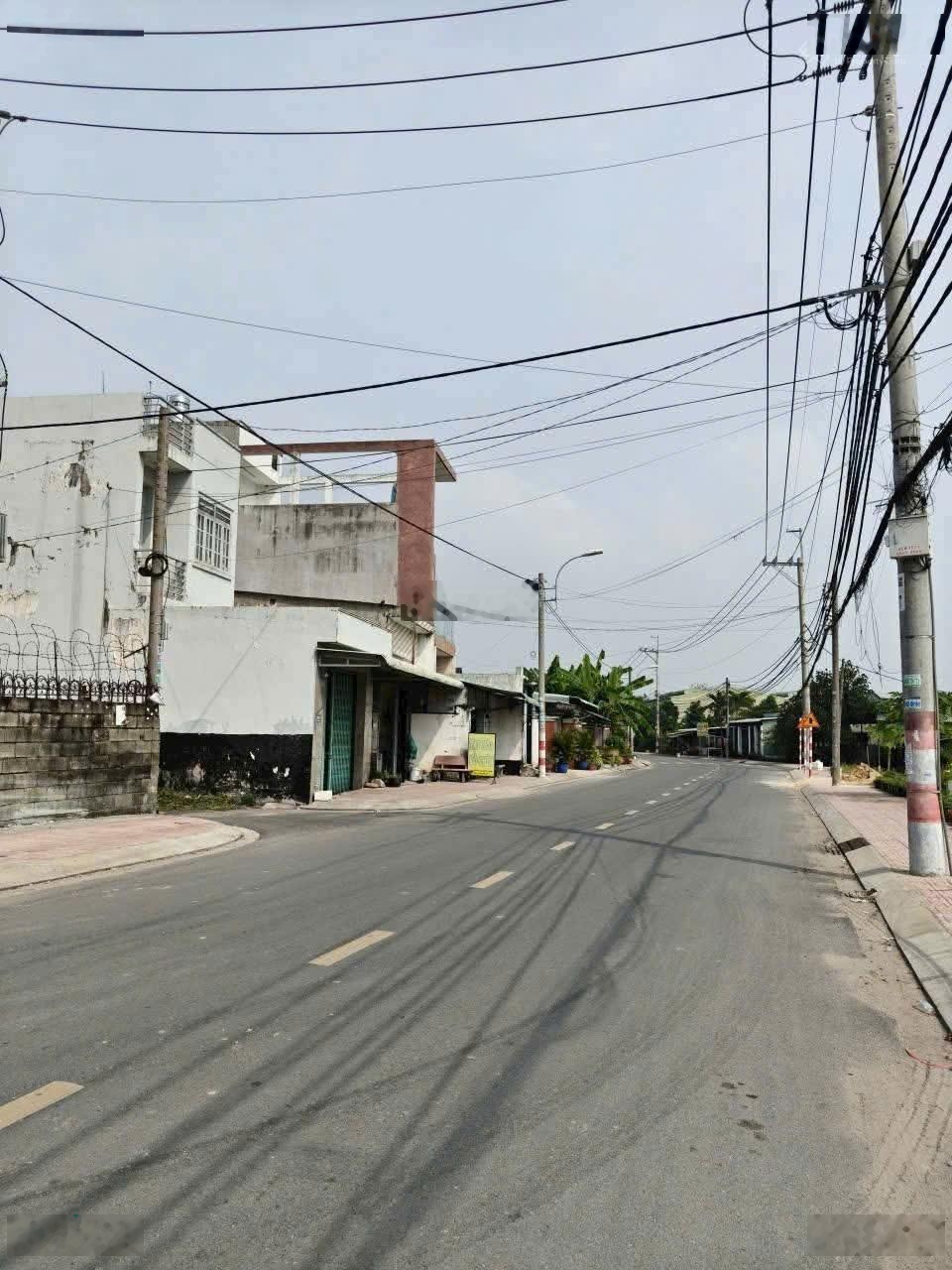 Bán Lô Đất Góc 2 Mặt Tiền Xuân Thới Sơn 16, Hóc Môn. Ngay Đồng Bà Canh. 6mx21m. Sổ Riêng. 4.7 Tỷ