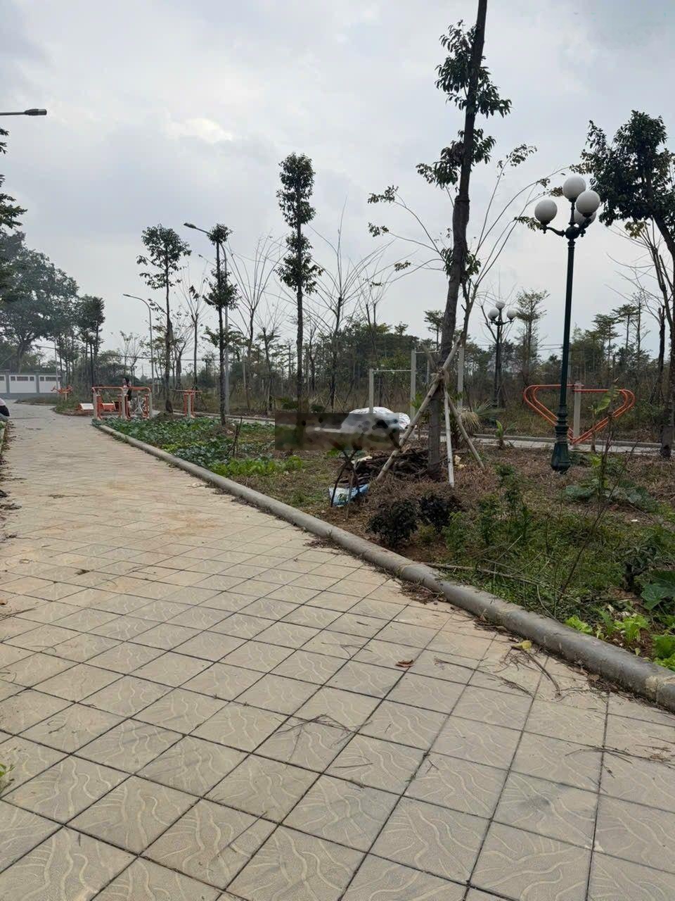 Nhà 5 tầng mới Lễ Pháp Tiên Dương, ngõ thông, ô tô, ngay bìa làng, tài chính 5.3 tỷ